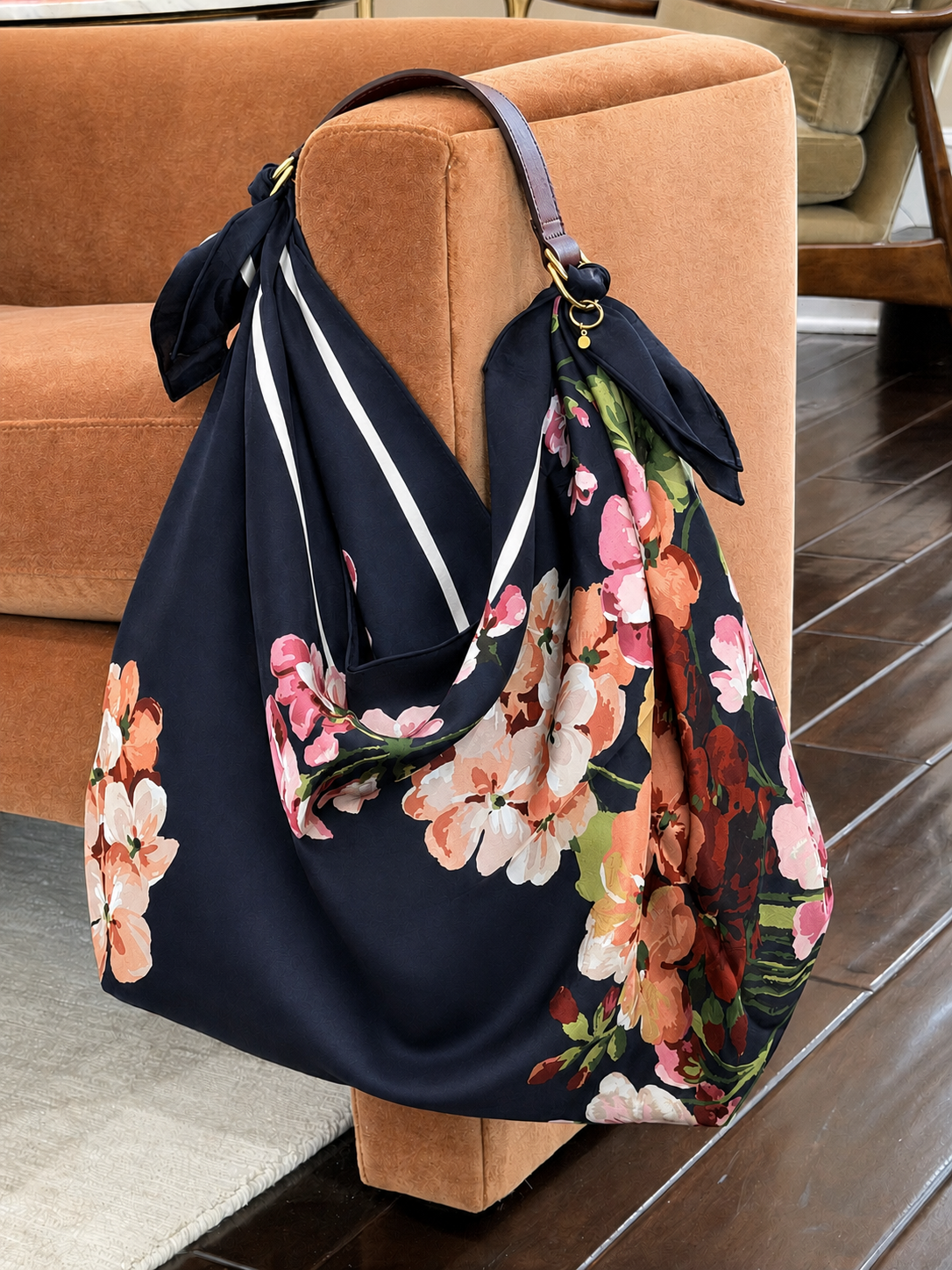 Le Noué — Silk Carré, Navy Geranium