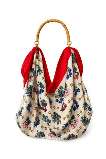 Le Noué — Vintage Gucci Silk Carré, Floral Bouquet & Horsebit