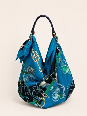 Le Noué — Vintage Hermès Silk Carré, Brandebourgs