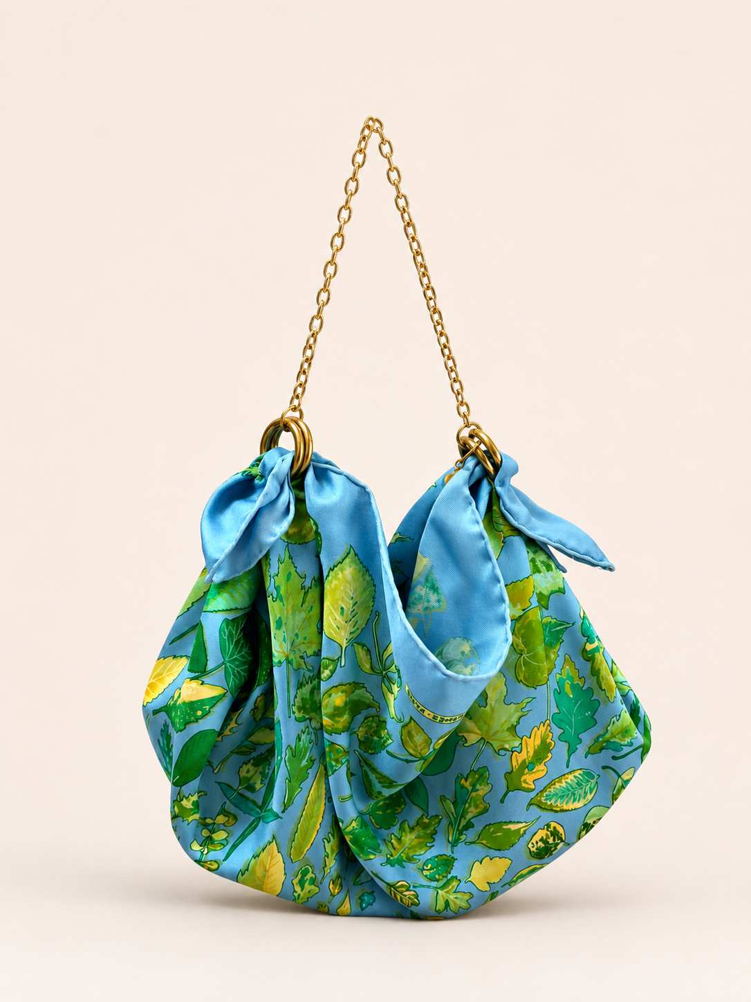 Le Noué — Vintage Hermès Silk Petite, Sky Blue