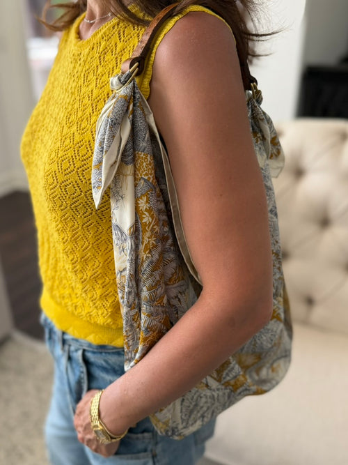Le Noué — Silk Carré, Grey & Gold