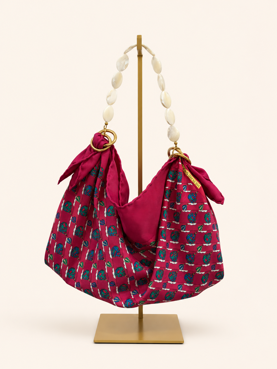 Le Noué — Vintage Hermès Silk Petite, Fuchsia