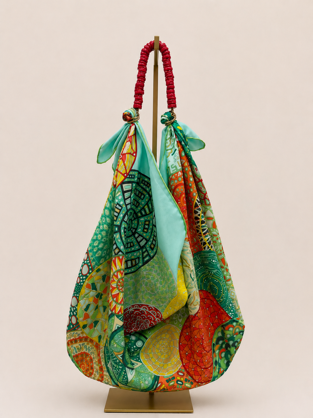 Le Noué — Vintage Hermès Silk Carré, Rêves d'Escargots