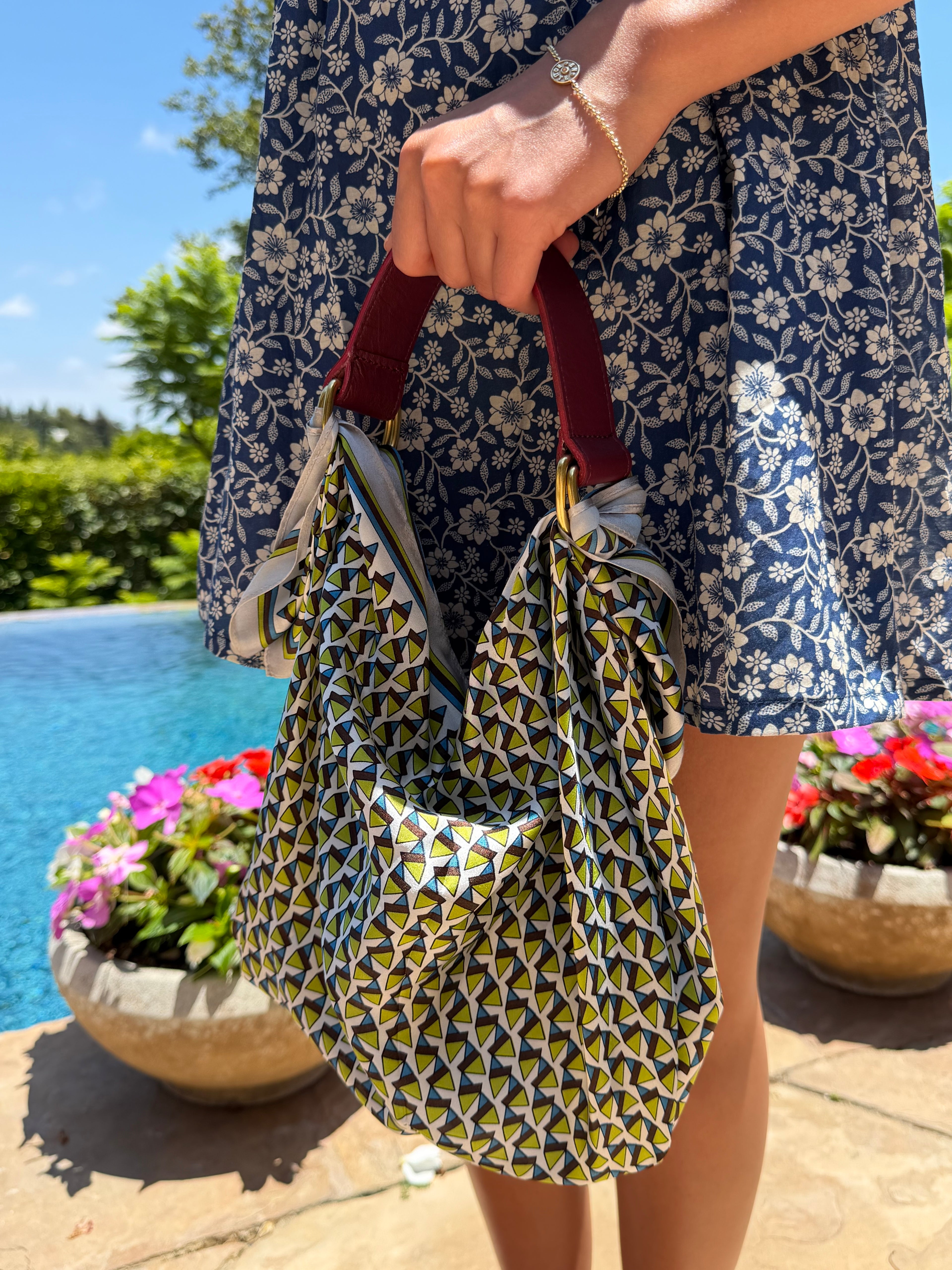 Le Noué — Silk Midi, Chartreuse Geo