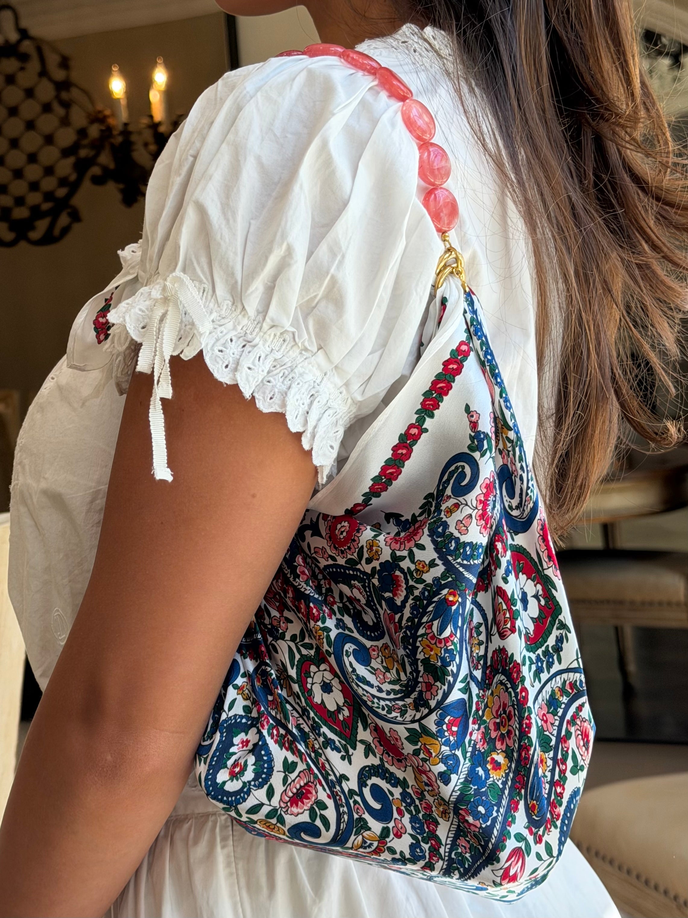 Le Noué — Silk Petite, Ivory Paisley