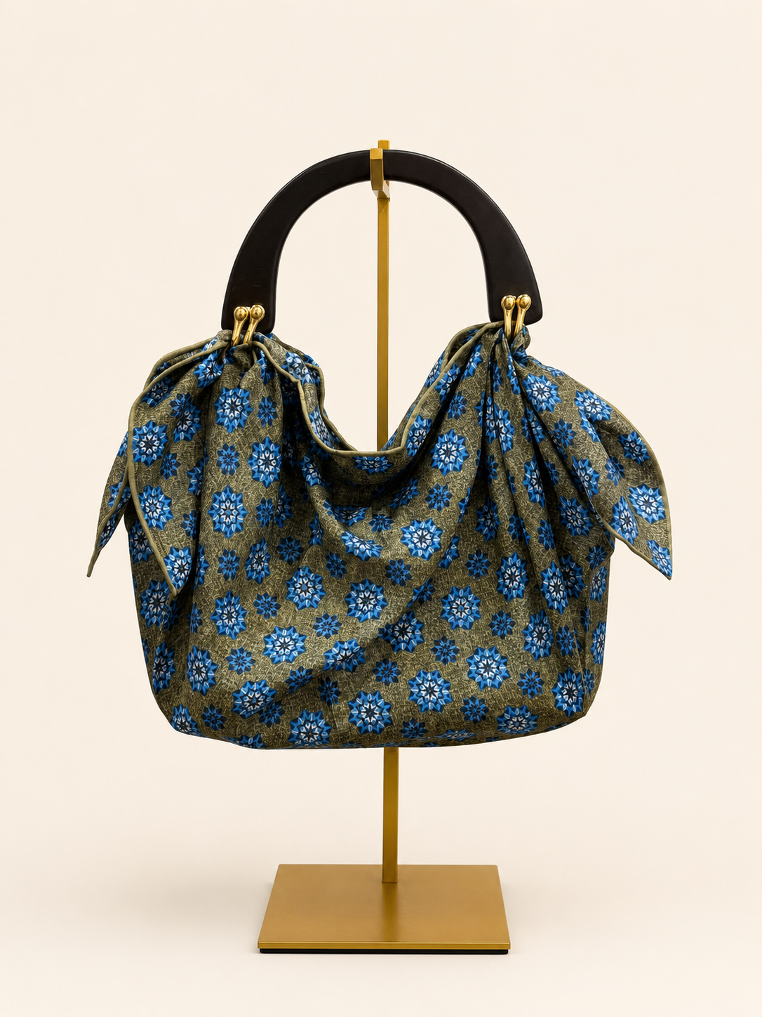 Le Noué — Silk Petite, Olive & Cobalt